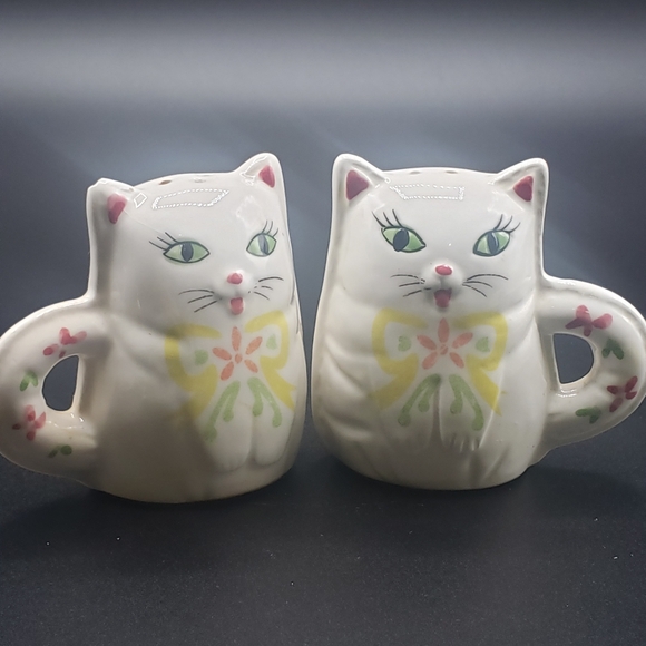 Salt and Pepper - Picture 2 of 3